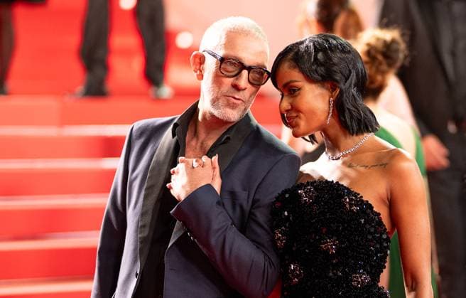 77eme Festival International du Film de Cannes Montee des marches du film Parthenope 77th International Cannes Film Festival Red carpet of Parthenope movie 305317 2024 05 21 Cannes France Cassel, Vincent Baptista, Narah  Copyright: xEstellexCarlierx xStarfacex STAR_305317_015