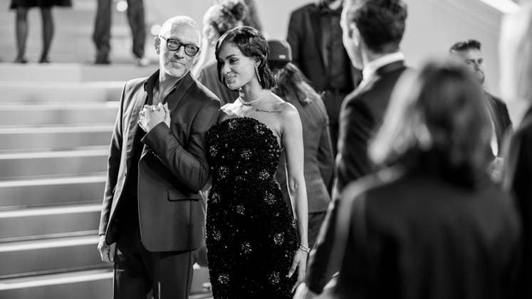 77eme Festival International du Film de Cannes Montee des marches du film Parthenope 77th International Cannes Film Festival Red carpet of Parthenope movie 305317 2024 05 21 Cannes France Cassel, Vincent Baptista, Narah  Copyright: xEstellexCarlierx xStarfacex STAR_305317_016