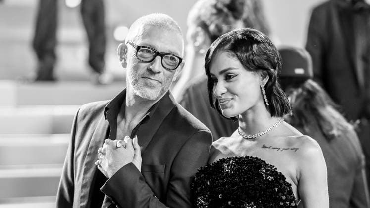 77eme Festival International du Film de Cannes Montee des marches du film Parthenope 77th International Cannes Film Festival Red carpet of Parthenope movie 305317 2024 05 21 Cannes France Cassel, Vincent Baptista, Narah  Copyright: xEstellexCarlierx xStarfacex STAR_305317_017