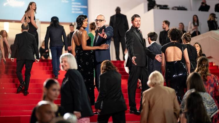 77eme Festival International du Film de Cannes Montee des marches du film Parthenope 77th International Cannes Film Festival Red carpet of Parthenope movie 305317 2024 05 21 Cannes France Cassel, Vincent Baptista, Narah  Copyright: xEstellexCarlierx xStarfacex STAR_305317_020
