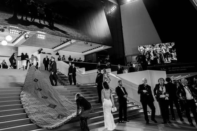 77eme Festival International du Film de Cannes Montee des marches du film Parthenope 77th International Cannes Film Festival Red carpet of Parthenope movie 305317 2024 05 21 Cannes France Mean Sonyta  Copyright: xEstellexCarlierx xStarfacex STAR_305317_061