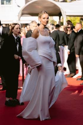 77eme Festival International du Film de Cannes Montee des marches du film Marcelo Mio 77th International Cannes Film Festival Red carpet of Marcello Mio movie 305316 2024 05 21 Alpes Maritimes Cannes France Hanne, Leonie  Copyright: xTerencexBaelenx STAR_305316_121