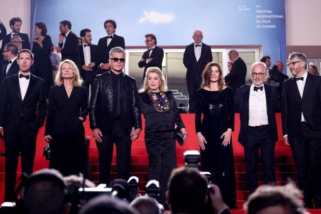 M Descente des marches du film Â Marcello Mio Â lors du 77eme Festival International du Film de Cannes Melvil Poupaud, Nicole Garcia, Benjamin Biolay, Catherine Deneuve, Chiara Mastroianni, Fabrice Luchini, Christophe HonorÃ Descente des marches du film Â Marcello Mio Â lors du 77eme Festival International du Film de Cannes, au Palais des Festivals Ã Cannes On may 21th 2024 Jacovides Moreau Bestimage People leaving the red carpet of the movie Â Marcello Mio Â during the 77th Cannes International Film Festival at the Palais des Festivals in Cannes, France On may 21th 2024 Cannes France  Copyright: xJACOVIDES-MOREAUx xBESTIMAGExJACOVIDES-MOREAUx xBESTIMAGEx