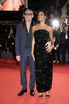 Annual Cannes Film Festival - Parthenope Red Carpet - Cannes DN Narah Baptista and Vincent Cassel attend the Parthenope Carpet at the 77th annual Cannes Film Festival at Palais des Festivals on May 21, 2024 in Cannes, France. Photo by David Niviere ABACAPRESS.COM CANNES France  Copyright: xNivierexDavid ABACAPRESS.COMx