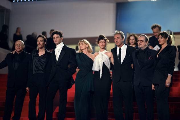 Cannes - Parthenope Screening Isabella Ferrari, Celeste Dalla Porta, Stefania Sandrelli, Paolo Sorrentino, Gary Oldman and Luisa Ranieri attend the Parthenope Red Carpet at the 77th annual Cannes Film Festival at Palais des Festivals on May 21, 2024 in Cannes, France. Photo by Franck Castel ABACAPRESS.COM Cannes France  Copyright: xCastelxFranck ABACAx