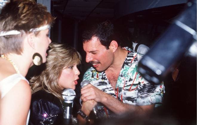 Samantha Fox and Freddie Mercury from Queen, July 1986. FAMOUS Copyright: xFAMOUS. x 04406595