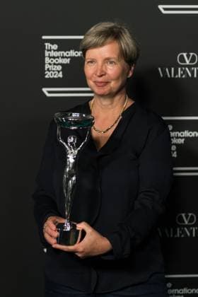 International Booker Prize 2024 Award Ceremony In London LONDON, UNITED KINGDOM - MAY 21, 2024: Winner of the International Booker Prize 2024 author Jenny Erpenbeck poses with the trophy during the award ceremony at Tate Modern in London, United Kingdom on May 21, 2024. The International Booker Prize is awarded annually for the finest single work of fiction from around the world which has been translated into English and published in the UK and Ireland. London Greater London United Kingdom  Copyright: xWIktorxSzymanowiczx originalFilename: szymanowicz-internat240521_npbt2.jpg