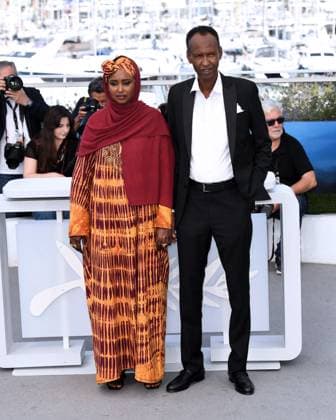 Cannes, France: Cannes, 77th Cannes Film Festival 2024 Photocall film The Village Next To Paradise In the photo: Anab Ahmed Ibrahim, Ahmed Ali Farah Cannes France  - ZUMAp169 20240522_zea_p169_099 Copyright: xAlbertoxTerenghix