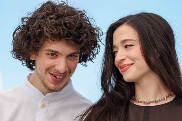 Cannes - Anora Photocall Mark Eydelshteyn, Mikey Madison attend the Anora Photocall at the 77th annual Cannes Film Festival at Palais des Festivals on May 22, 2024 in Cannes, France. Photo by Shootpix ABACAPRESS.COM Cannes France  Copyright: xShootpix ABACAx