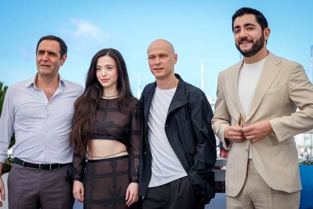 Cannes - Anora Photocall Karren Karagulian, Mikey Madison, Jurij Borisov and Vache Tovmasyan attend the Anora Photocall at the 77th annual Cannes Film Festival at Palais des Festivals on May 22, 2024 in Cannes, France. Photo by Shootpix ABACAPRESS.COM Cannes France  Copyright: xShootpix ABACAx