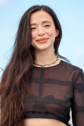 Cannes - Anora Photocall Mikey Madison attends the Anora Photocall at the 77th annual Cannes Film Festival at Palais des Festivals on May 22, 2024 in Cannes, France Photo by Shootpix ABACAPRESS.COM Cannes France  Copyright: xShootpix ABACAx