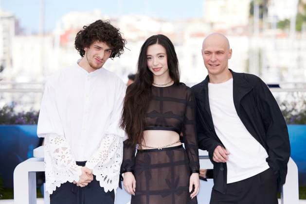 Photocall du film Anora lors du 77eme Festival International du Film de Cannes Mark Eydelshteyn, Mikey Madison, Jurij Borisov Photocall of the film Anora during the 77th Cannes International Film Festival on May 22, 2024 Jacovides Moreau bestimage Photocall of the film Anora during the 77th Cannes International Film Festival on May 22, 2024 Cannes France  Copyright: xJACOVIDES-MOREAUx xBESTIMAGExJACOVIDES-MOREAUx xBESTIMAGEx