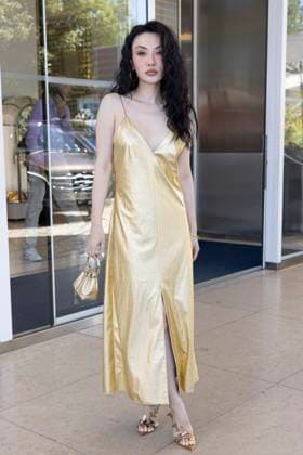 Cannes - Jessica Wang At The Martinez Jessica Wang is spotted at Hotel Martinez during the 77th Cannes Film Festival on May 22, 2024 in Cannes, France. Photo by Marco Piovanotto ABACAPRESS.COM Cannes France  Copyright: xPiovanottoxMarco ABACAx