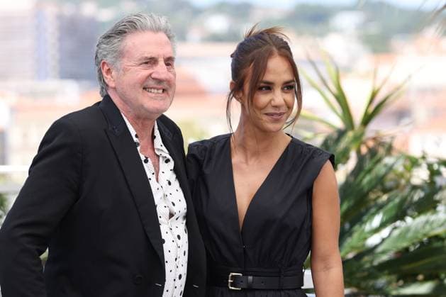 CANNES, FRANCE MAY 22 G D Daniel AUTEUIL, director, actor, Alice BELAADI, actress, during the photocall of the film Le Fil in Seance Speciale at the 77th Cannes Film Festival at the Palais des Festivals on May 22, 2024 in Cannes, France CINEMA 77eme Festival de Cannes Photocall 22 05 2024 ValentinaClaret Panoramic 