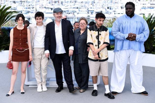 Cannes, 77th Cannes Film Festival 2024 Photocall film Spectateurs! In the photo: Arnaud Desplechin, Milo Machado-Graner, Francoise Lebrun, Salif Cisse, Salome Rose Stein, Sam Chemoul  Copyright: xAlbertoxTerenghix xipa-agency.nex xPoolxPhotoxEventsx03x IPA_Agency_IPA46398333