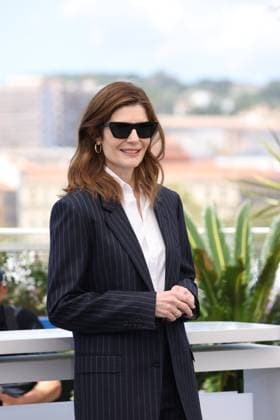 CANNES, FRANCE MAY 22 G D Chiara MASTROIANNI during the photocall of the film Marcello Mio in competition at the 77th Cannes Film Festival at the Palais des Festivals on May 22, 2024 in Cannes, France CINEMA 77eme Festival de Cannes Photocall 22 05 2024 ValentinaClaret Panoramic 