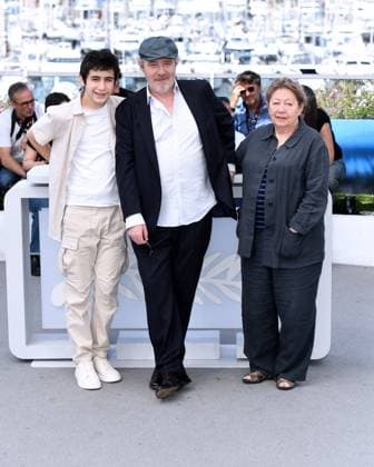 77th Cannes Film Festival 2024, Photocall film Spectateurs! Cannes, 77th Cannes Film Festival 2024 Photocall film Spectateurs! In the photo: Francoise Lebrun, Arnaud Desplechin, Milo Machado-Graner Cannes France  Copyright: xIPA ABACAx