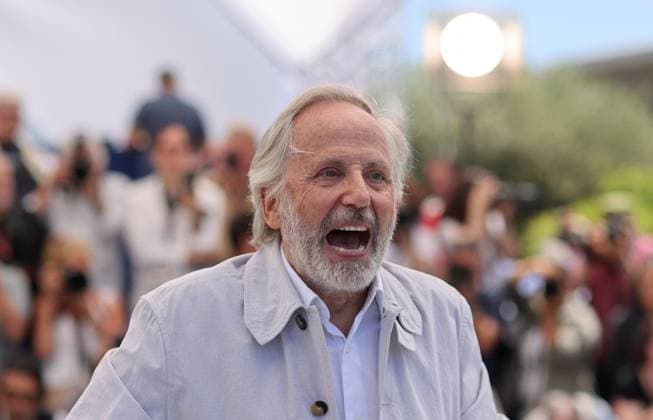 Photocall of the movie Marcello Mio Competition during the 77th Cannes International Film Festival Fabrice Luchini Photocall of the movie Marcello Mio Competition during the 77th Cannes International Film Festival May 14 25, 2024 , May 22, 2024 Jacovides Moreau Bestimage Photocall of the movie Marcello Mio Competition during the 77th Cannes International Film Festival May 14 25, 2024 , May 22, 2024 Cannes France  Copyright: xJACOVIDES-MOREAUx xBESTIMAGExJACOVIDES-MOREAUx xBESTIMAGEx