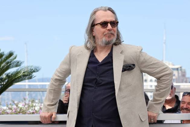 Cannes - Parthenope Photocall Gary Oldman attend the Parthenope Photocall at the 77th annual Cannes Film Festival at Palais des Festivals on May 22, 2024 in Cannes, France Photo by Shootpix ABACAPRESS.COM Cannes France  Copyright: xShootpix ABACAx