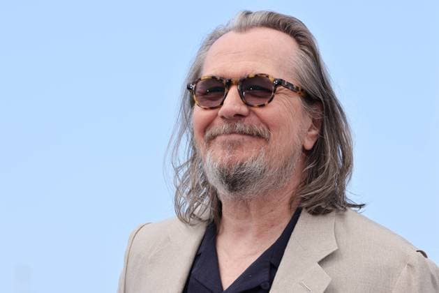 Cannes - Parthenope Photocall Gary Oldman attend the Parthenope Photocall at the 77th annual Cannes Film Festival at Palais des Festivals on May 22, 2024 in Cannes, France Photo by Shootpix ABACAPRESS.COM Cannes France  Copyright: xShootpix ABACAx
