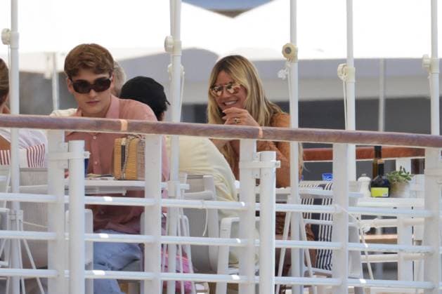 Heidi Klum At Eden Roc - Antibes Heidi Klum at the Eden Roc hotel in Antibes, France on May 22, 2024, during the 77th annual Cannes film festival. Photo by ABACAPRESS.COM Antibes France  Copyright: xABACAx