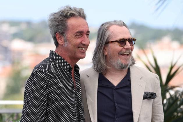 CANNES, FRANCE MAY 22 G D Paolo SORRENTINO, director, Gary OLDMAN during the photocall of the film Parthenope in Competition at the 77th Cannes Film Festival at the Palais des Festivals on May 22, 2024 in Cannes, France CINEMA 77eme Festival de Cannes Photocall 22 05 2024 ValentinaClaret Panoramic 