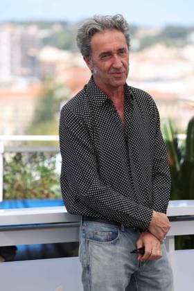 CANNES, FRANCE MAY 22 G D Paolo SORRENTINO during the photocall of the film Parthenope in competition at the 77th Cannes Film Festival at the Palais des Festivals on May 22, 2024 in Cannes, France CINEMA 77eme Festival de Cannes Photocall 22 05 2024 ValentinaClaret Panoramic 