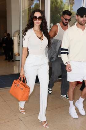 Cannes - Nabilla Benattia At The Martinez Nabilla Benattia, Thomas Vergara are spotted at Martinez Hotel during 77th Cannes Film Festival in Cannes, France on May 22, 2024. Photo by Marco Piovanotto ABACAPRESS.COM Cannes France  Copyright: xPiovanottoxMarco ABACAx