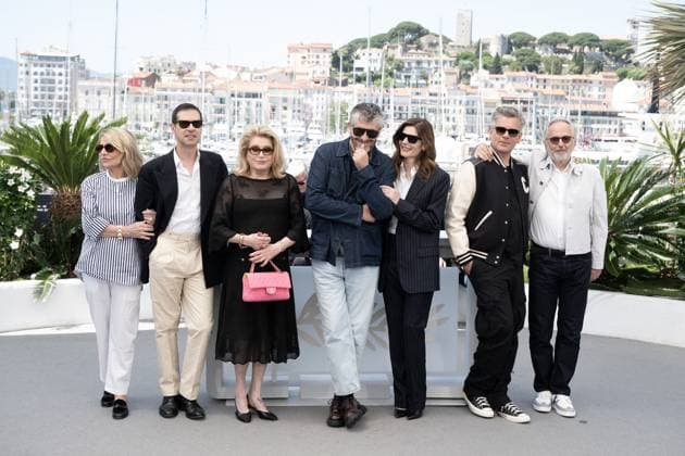 Annual Cannes Film Festival - Marcello Mio Photocall - Cannes DN Nicole Garcia, Melvil Poupaud, Catherine Deneuve, Christophe Honore, Chiara Mastroianni, Benjamin Biolay and Fabrice Luchini attend the Marcello Mio Photocall at the 77th annual Cannes Film Festival at Palais des Festivals on May 22, 2024 in Cannes, France. Photo by David Niviere ABACAPRESS.COM CANNES France  Copyright: xNivierexDavid ABACAPRESS.COMx
