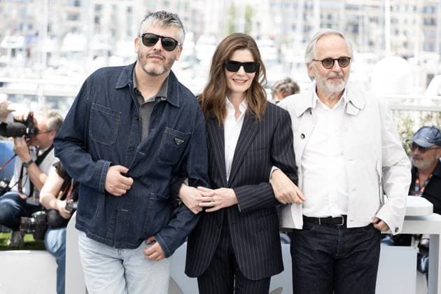 Annual Cannes Film Festival - Marcello Mio Photocall - Cannes DN Christophe Honore, Chiara Mastroianni and Fabrice Luchini attend the Marcello Mio Photocall at the 77th annual Cannes Film Festival at Palais des Festivals on May 22, 2024 in Cannes, France. Photo by David Niviere ABACAPRESS.COM CANNES France  Copyright: xNivierexDavid ABACAPRESS.COMx