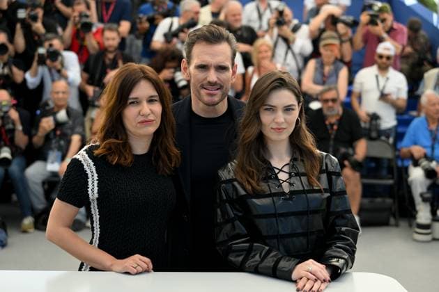 77eme Festival International du Film de Cannes Photocall du film Maria 77th International Cannes Film Festival Photocall with Maria movie cast 305338 2024 05 22 Cannes Romania Dillon, Matt Palud, Jessica Vartolomei, Anamaria  Copyright: xSergexArnalx xStarfacex STAR_305338_003