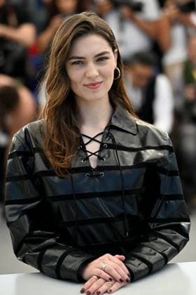 77eme Festival International du Film de Cannes Photocall du film Maria 77th International Cannes Film Festival Photocall with Maria movie cast 305338 2024 05 22 Cannes Romania Vartolomei, Anamaria  Copyright: xSergexArnalx xStarfacex STAR_305338_016