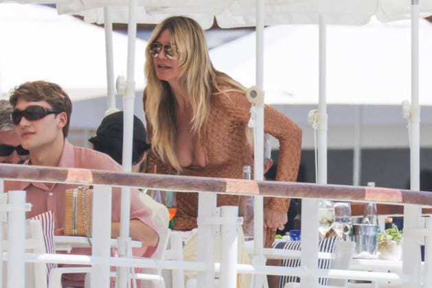 Heidi Klum At Eden Roc - Antibes Heidi Klum at the Eden Roc hotel in Antibes, France on May 22, 2024, during the 77th annual Cannes film festival. Photo by ABACAPRESS.COM Antibes France  Copyright: xABACAx