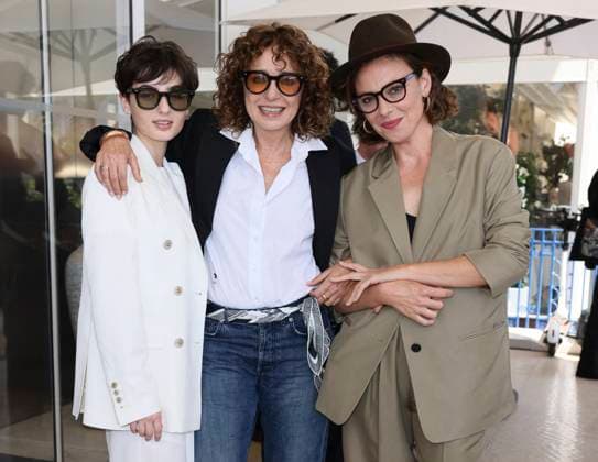 Cannes - Valeria Golino At Hotel Martinez (L to R) Tecla Insolia, Valeria Golino and Jasmine Trinca are spotted at Hotel Martinez during 77th Cannes Film Festival in Cannes, France on May 22, 2024. Photo by Marco Piovanotto ABACAPRESS.COM Cannes France  Copyright: xPiovanottoxMarco ABACAx