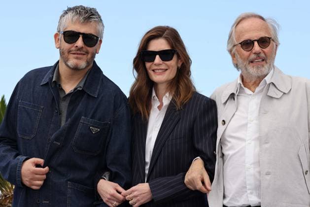 Cannes - Marcello Mio Photocall Christophe HonorÃ , Chiara Mastroianni and Fabrice Luchini attend the Marcello Mio Photocall at the 77th annual Cannes Film Festival at Palais des Festivals on May 22, 2024 in Cannes, France. . Photo by Shootpix ABACAPRESS.COM Cannes France  Copyright: xShootpix ABACAx