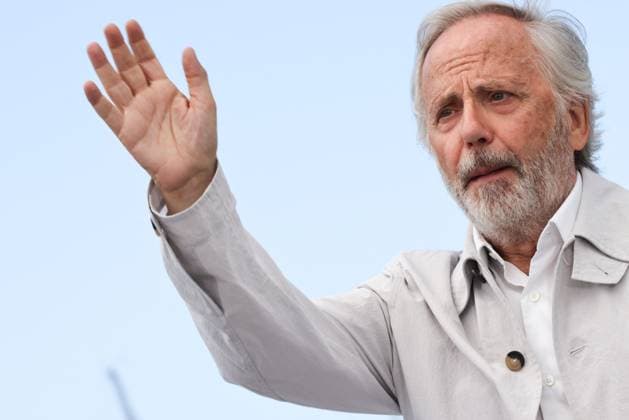 Cannes - Marcello Mio Photocall Fabrice Luchini attend the Marcello Mio Photocall at the 77th annual Cannes Film Festival at Palais des Festivals on May 22, 2024 in Cannes, France. . Photo by Shootpix ABACAPRESS.COM Cannes France  Copyright: xShootpix ABACAx