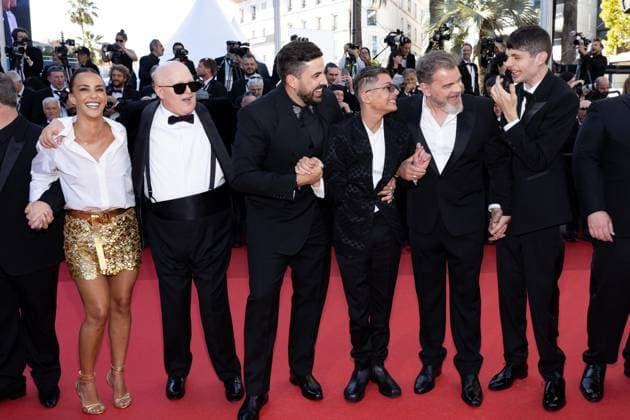 M MontÃ e des marches du film Â Le comte de Monte Cristo Â lors du 77eme Festival International du Film de Cannes Alice Belaidi, Artus, Clovis Cornillac et lÃ quipe du film Un p tit truc en plus MontÃ e des marches du film Â Le comte de Monte Cristo Â lors du 77eme Festival International du Film de Cannes, au Palais des Festivals Ã Cannes Le 22 mai 2024 Jacovides Moreau Bestimage Red carpet of the movie Â Le comte de Monte Cristo Â during the 77th Cannes International Film Festival at the Palais des Festivals in Cannes, France On may 22th 2024 Cannes France  Copyright: xJACOVIDES-MOREAUx xBESTIMAGExJACOVIDES-MOREAUx xBESTIMAGEx