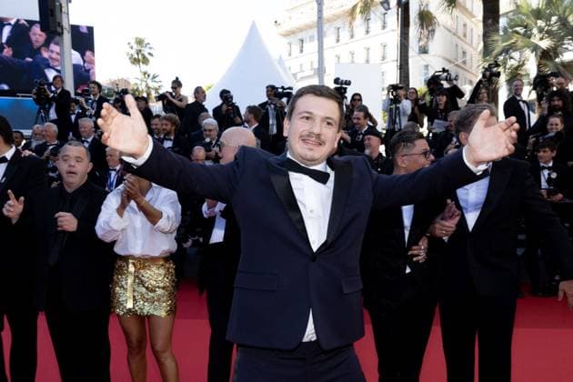 M MontÃ e des marches du film Â Le comte de Monte Cristo Â lors du 77eme Festival International du Film de Cannes Un acteur du film Un p tit truc en plus MontÃ e des marches du film Â Le comte de Monte Cristo Â lors du 77eme Festival International du Film de Cannes, au Palais des Festivals Ã Cannes Le 22 mai 2024 Jacovides Moreau Bestimage Red carpet of the movie Â Le comte de Monte Cristo Â during the 77th Cannes International Film Festival at the Palais des Festivals in Cannes, France On may 22th 2024 Cannes France  Copyright: xJACOVIDES-MOREAUx xBESTIMAGExJACOVIDES-MOREAUx xBESTIMAGEx