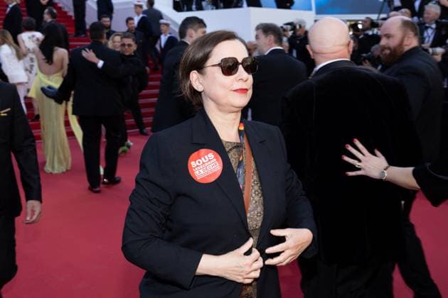 Entertainment Bilder des Tages M MontÃ e des marches du film Â Le comte de Monte Cristo Â lors du 77eme Festival International du Film de Cannes An activist and security agents MontÃ e des marches du film Â Le comte de Monte Cristo Â lors du 77eme Festival International du Film de Cannes, au Palais des Festivals Ã Cannes On may 22th 2024 Jacovides Moreau Bestimage Red carpet of the movie Â Le comte de Monte Cristo Â during the 77th Cannes International Film Festival at the Palais des Festivals in Cannes, France On may 22th 2024 Cannes France  Copyright: xJACOVIDES-MOREAUx xBESTIMAGExJACOVIDES-MOREAUx xBESTIMAGEx