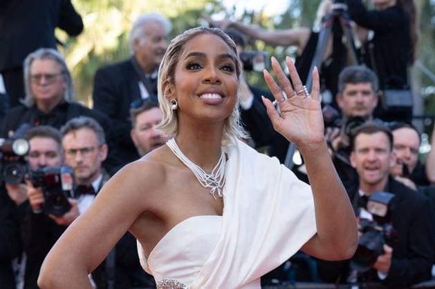 B MontÃ e des marches du film Â Le comte de Monte Cristo Â lors du 77eme Festival International du Film de Cannes Kelly Rowland MontÃ e des marches du film Â Le comte de Monte Cristo Â lors du 77eme Festival International du Film de Cannes, au Palais des Festivals Ã Cannes Le 22 mai 2024 Olivier Borde Bestimage Red carpet of the movie Â Le comte de Monte Cristo Â during the 77th Cannes International Film Festival at the Palais des Festivals in Cannes, France On may 22th 2024 Cannes France  Copyright: xOLIVIERxBORDEx xBESTIMAGExOLIVIERxBORDEx xBESTIMAGEx