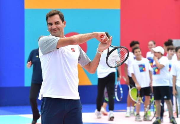 Entertainment Bilder des Tages Uniqlo event Roger Federer inaugurates a tennis court in La Courneuve and participates in a training session with the La Courneuve community Uniqlo event Roger Federer inaugurates a tennis court in La Courneuve and participates in a training session with the La Courneuve community May 22, 2024 Veeren Ramsamy Bestimage Uniqlo event Roger Federer inaugurates a tennis court in La Courneuve and participates in a training session with the La Courneuve community La Courneuve France  Copyright: xVEERENx xBESTIMAGExVEERENx xBESTIMAGEx