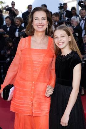 M MontÃ e des marches du film Â Le comte de Monte Cristo Â lors du 77eme Festival International du Film de Cannes Carole Bouquet and her granddaughter Darya Rassam MontÃ e des marches du film Â Le comte de Monte Cristo Â lors du 77eme Festival International du Film de Cannes, au Palais des Festivals Ã Cannes Le 22 mai 2024 Jacovides Moreau Bestimage Red carpet of the movie Â Le comte de Monte Cristo Â during the 77th Cannes International Film Festival at the Palais des Festivals in Cannes, France On may 22th 2024 Cannes France  Copyright: xJACOVIDES-MOREAUx xBESTIMAGExJACOVIDES-MOREAUx xBESTIMAGEx