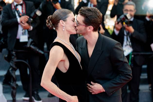 Cannes, France 22th May, 2024 Pierre Niney and Natasha Andrews attends Le Comte de Monte Cristo Screening red carpet at the 77th annual Cannes Film Festival at Palais des Festivals on May 22, 2024 in Cannes, France CINEMA 77eme Festival de Cannes Red Carpet du film Le Comte de Monte Cristo 22 05 2024 NorbertScanella Panoramic 