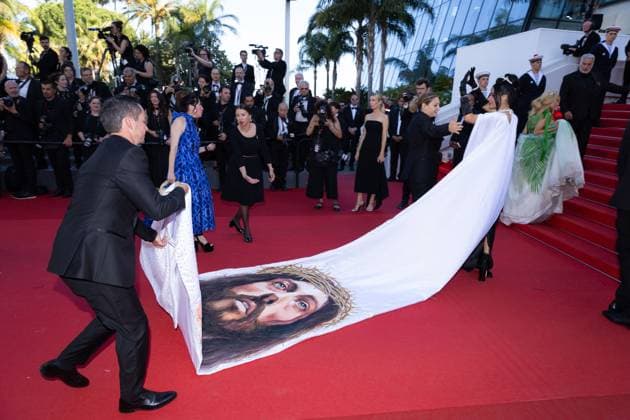 Cannes - Le Comte De Monte Cristo Red Carpet Guest attends the Le Comte De Monte-Cristo Red Carpet at the 77th annual Cannes Film Festival at Palais des Festivals on May 22, 2024 in Cannes, France. Photo by ShootPix ABACAPRESS.COM Cannes France  Copyright: xShootPix ABACAx