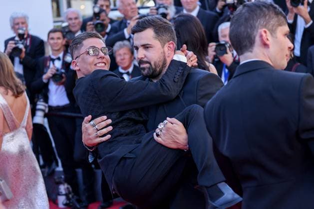 Cannes - Le Comte De Monte Cristo Red Carpet Artus and the cast of Un p tit truc en plus attend the Le Comte De Monte-Cristo Red Carpet at the 77th annual Cannes Film Festival at Palais des Festivals on May 22, 2024 in Cannes, France. Photo by ShootPix ABACAPRESS.COM Cannes France  Copyright: xShootPix ABACAx