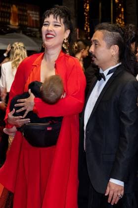 B MontÃ e des marches du film Â Motel Destino Â lors du 77eme Festival International du Film de Cannes A woman breastfeeds her baby as she climbs the stairs MontÃ e des marches du film Â Motel Destino Â lors du 77eme Festival International du Film de Cannes, au Palais des Festivals Ã Cannes Le 22 mai 2024 Olivier Borde Bestimage Red carpet of the movie Â Motel Destino Â during the 77th Cannes International Film Festival at the Palais des Festivals in Cannes, France On may 22th 2024 Cannes France  Copyright: xOLIVIERxBORDEx xBESTIMAGExOLIVIERxBORDEx xBESTIMAGEx