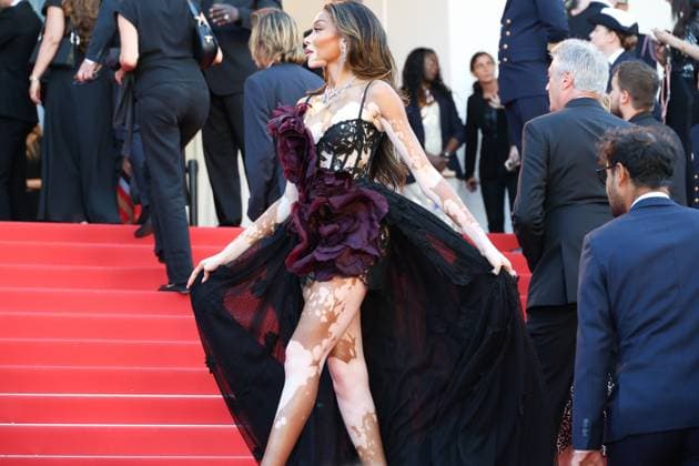 7eme Festival International du Film de Cannes Montee des marches du film Le Comte de Monte Cristo 305373 2024 05 22 Cannes France Winnie, Harlow, Brown Young, Chantelle  Copyright: xIvankaxVoisinx xStarfacex STAR_305373_031