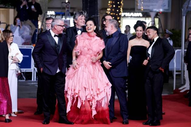 Red carpet of the movie Â Motel Destino Â during the 77th Cannes International Film Festival at the Palais des Festivals in Cannes Fabio Assuncao, Nataly Rocha, Karim AÃ¯nouz, Janaina Bernardes, Iago Xavier Red carpet of the movie Â Motel Destino Â during the 77th Cannes International Film Festival at the Palais des Festivals in Cannes, au Palais des Festivals Ã Cannes Le 22 mai 2024 Jacovides Moreau Bestimage Red carpet of the movie Â Motel Destino Â during the 77th Cannes International Film Festival at the Palais des Festivals in Cannes, France On may 22th 2024 Cannes France  Copyright: xJACOVIDES-MOREAUx xBESTIMAGExJACOVIDES-MOREAUx xBESTIMAGEx