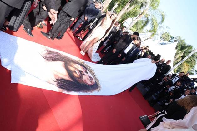 May 22, 2024, Cannes, France: Guest attends the Le Comte De Monte-Cristo Red Carpet at the 77th annual Cannes Film Festival at Palais des Festivals on May 22, 2024 in Cannes, France. Cannes France - ZUMAs181 20240522_zea_s181_024 Copyright: xDGPx