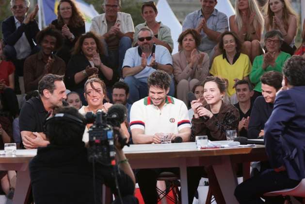 Exclusive Set of the Ã mission C Ã vous at the 77th Cannes International Film Festival Exclusive Gilles Lellouche, Adele Exarchopoulos, Francois Civil, Mallory Wanecque on the set of the Ã mission C Ã vous at the 77th Cannes International Film Festival on May 22, 2024 Jack Tribeca Bestimage No Web Belgium and Switzerland Cannes France  Copyright: xJackxTribecax xBestimagexJackxTribecax xBestimagex